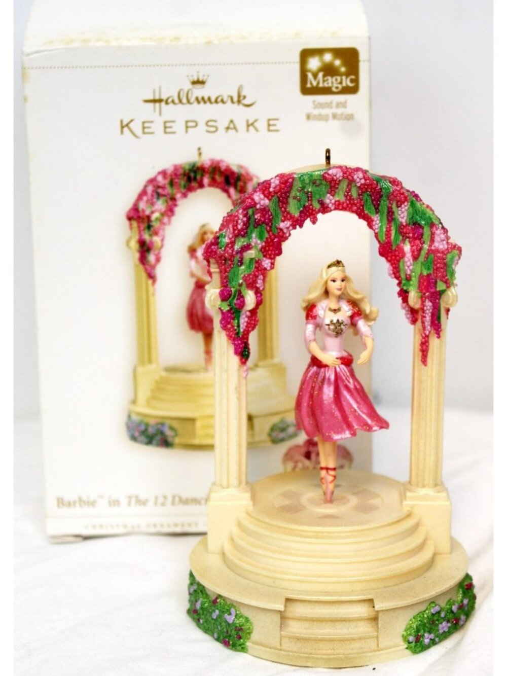 2006 Hallmark Barbie 12 Dancing Princesses Magic Motion Sound Ornament Gazebo